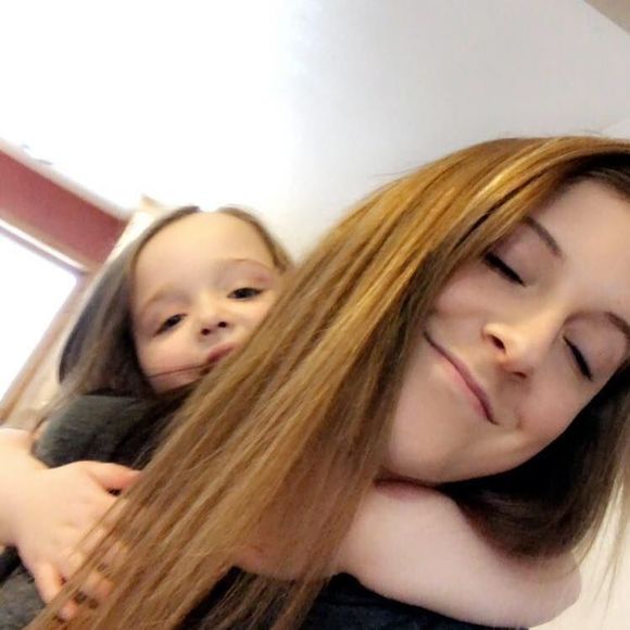 Meet your Posher, Tori - Picture 1 of 1